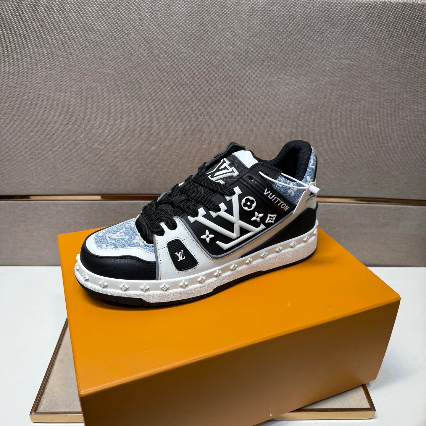 Men's men's shoes 💰pp620 [LV～] Men's casual shoes 2025z cabinet sales simultaneously 🔶Size: 38-44#️⃣ 🔷2 colors🔜The upper is made of multi-material splicing➕Mesh lining, comfortable and breathable, sole: original comfortable and wear-resistant outsole, ⚠️real thing📱photographed🎬real thing is better📢📢📢